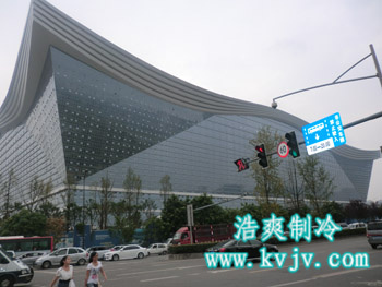 成都环球会展配送中心大型菠萝蜜在线观看