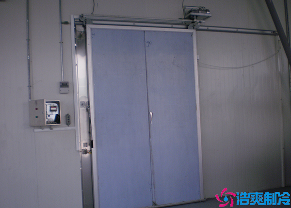 菠萝蜜在线观看喷涂